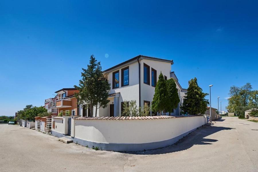 Novigrad Istria Apartment Iriska מראה חיצוני תמונה